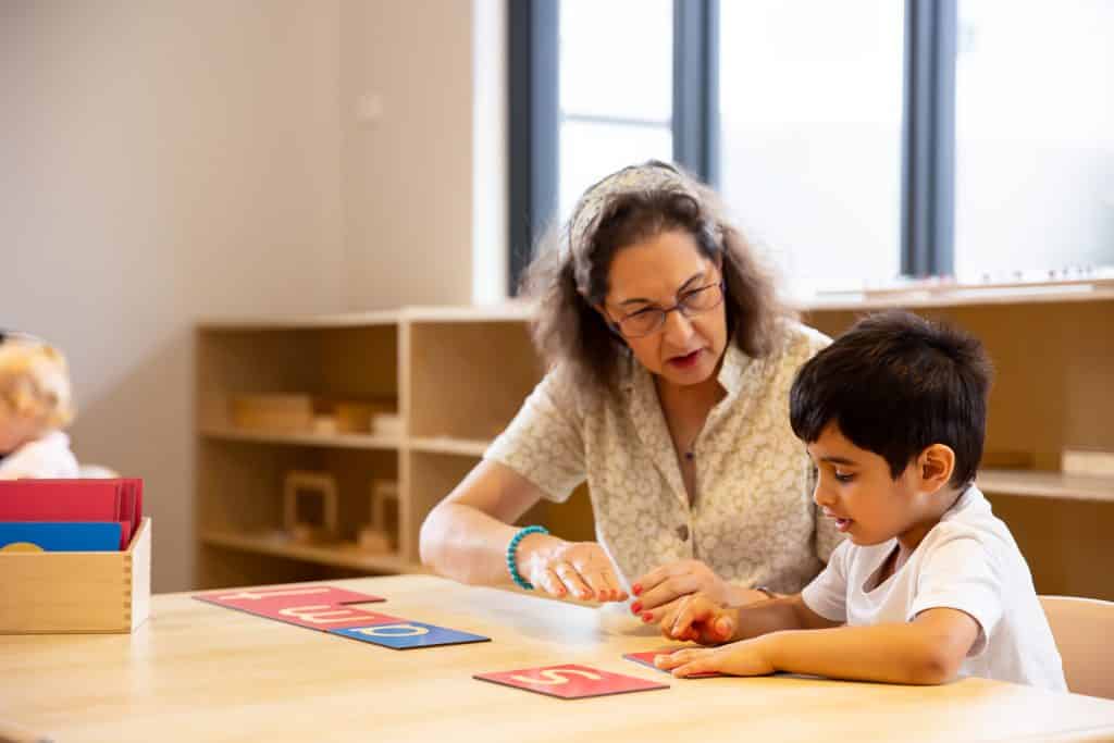  Responds to challenges and demonstrates problem-solving skills